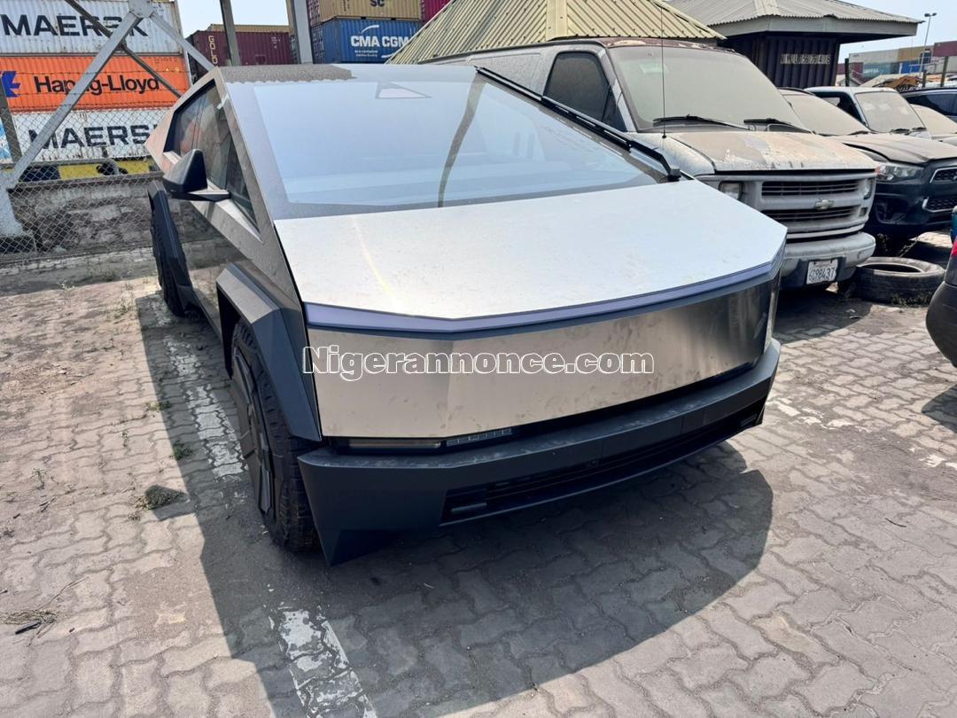 Véhicule TESLA | Niger annonce