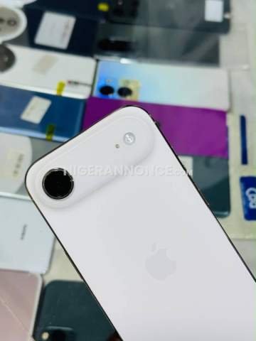 iPhone 16