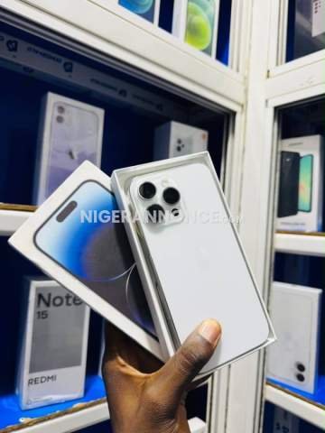 iPhone 16 – photo 2