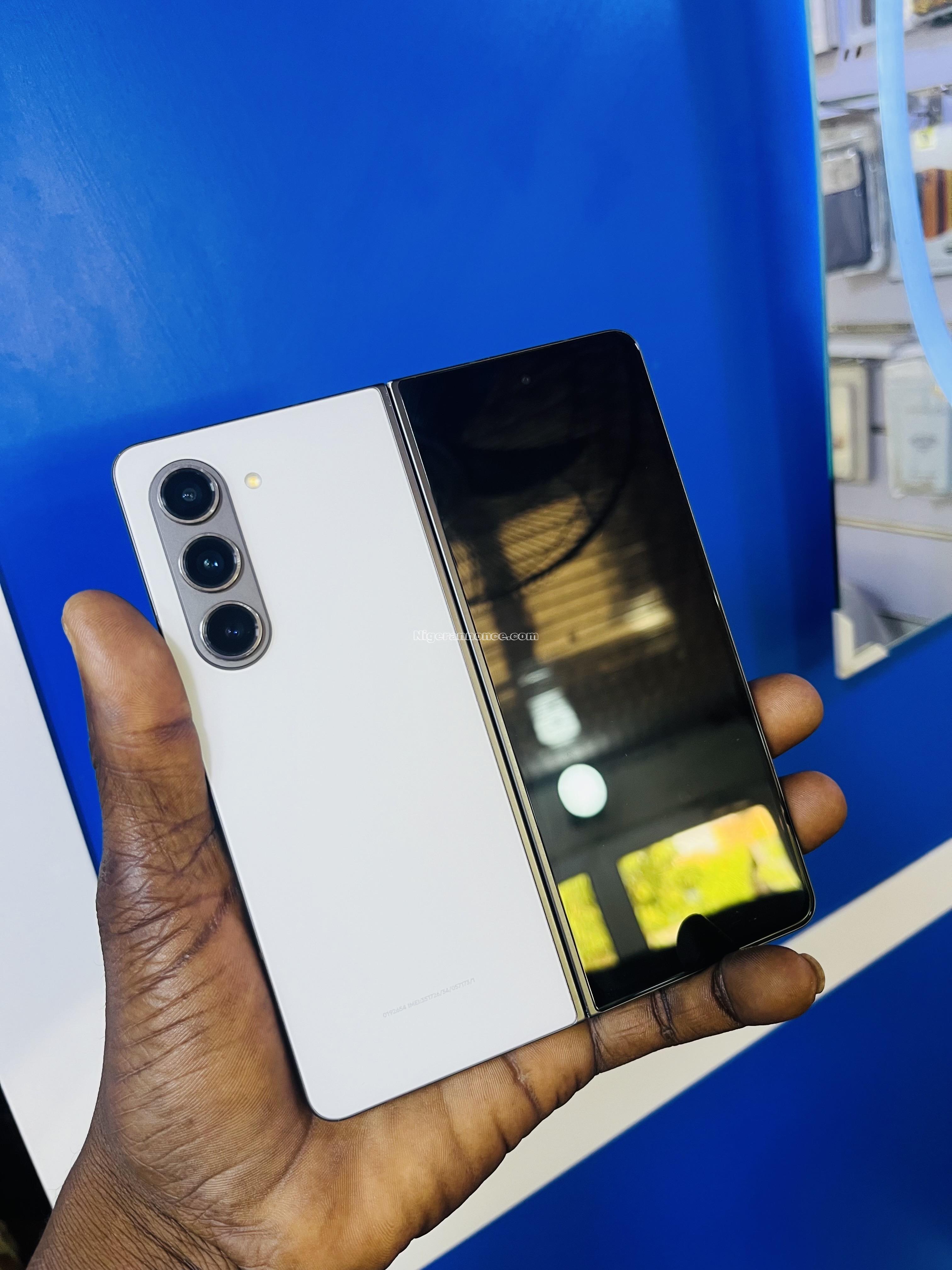 SAMSUNG GALAXIE Z FOLD 5 256g/12 ram - Niamey